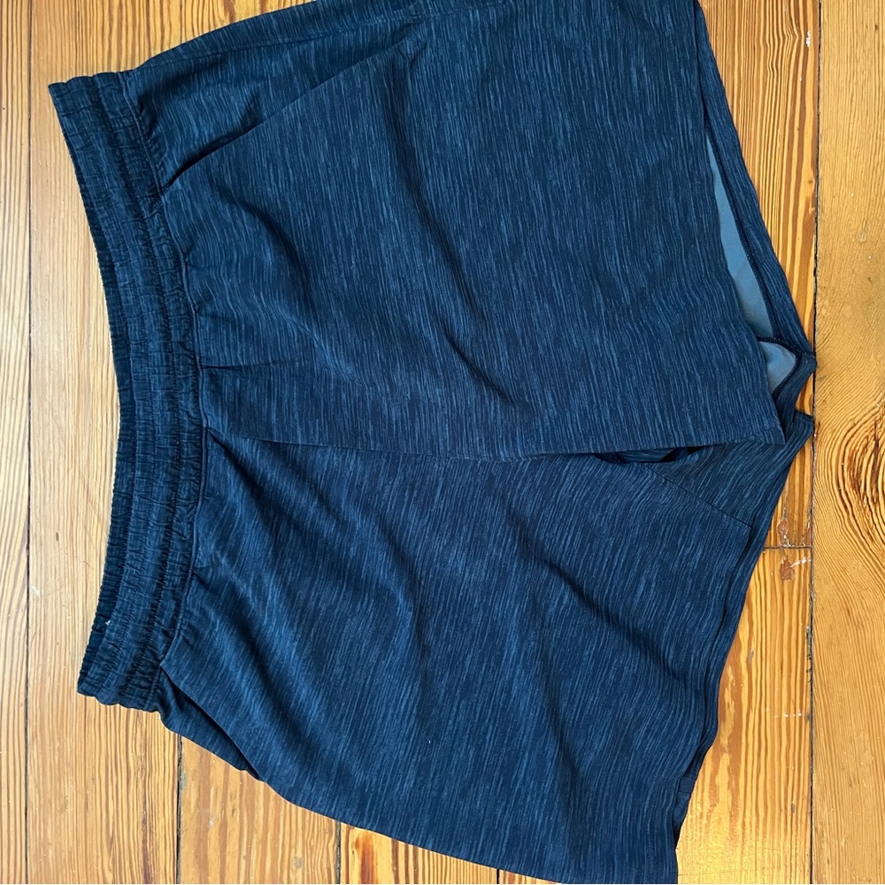 Lululemon Mens Athletic Shorts 6” Like new!! (Size Large)